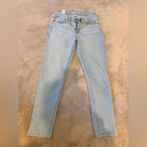 Levi's Women's Light Blue Straight Leg Jeans